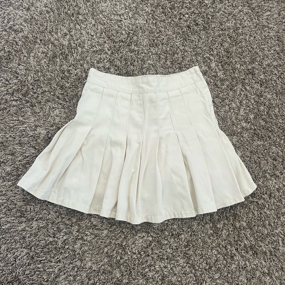 Elegant Cream Pleated Skirt